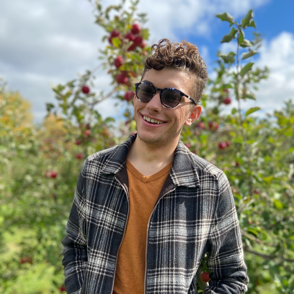 Meet your Posher, Kenneth